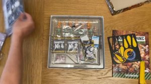 Зомбицид. Форт Хендрикс (Zombicide (2nd Edition): Fort Hendrix) - Распаковка