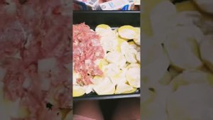Запекаем картошку с фаршем в духовке