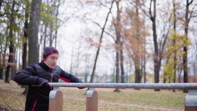 СМОТРИ что будет с ТВОИМ ТЕЛОМ, если отжиматься НА БРУСЬЯХ 30 дней подряд смотреть онлайн