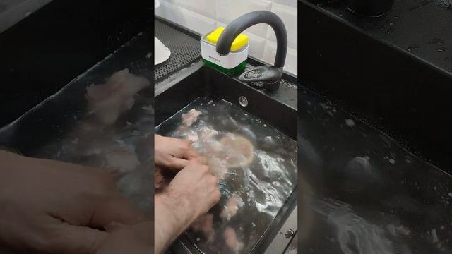 Разморозить и вымочить мясо по быстрому 🥇
