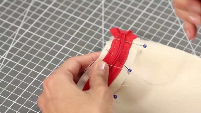 Как правильно пришить потайную молнию. Мастер-Класс смотреть онлайн