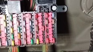 Ford fiesta не горит панель приборов и освещение номера сзади.