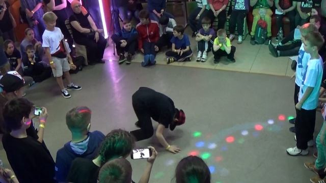 Олег и Данил vs ... True Motion 5 смотреть онлайн