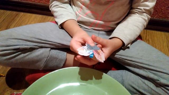 😀😁😁KINDER (КИНДЕР ВМЕСТЕ С МАШЕЙ) Распаковывание Киндера. СУПЕР ДЕТКИ!!! #Дети смотреть онлайн