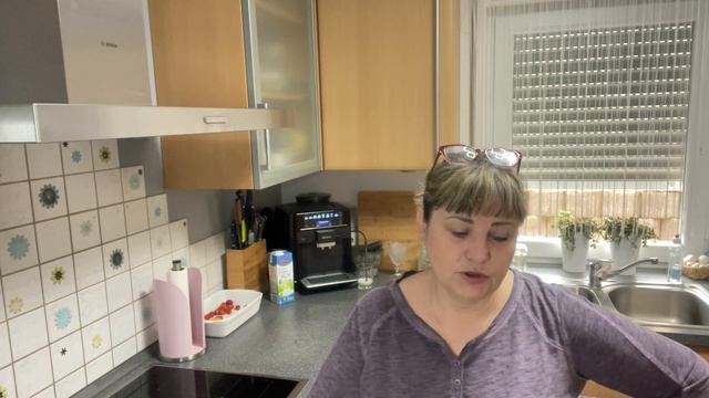 Он такой человек😂просто не хочет,нашли,что искали,не может такого быть!лагман,капуста по корейски