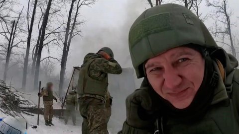 К северо-западу от Донецка позиции противника накрывают из "Градов" и "Гвоздик"