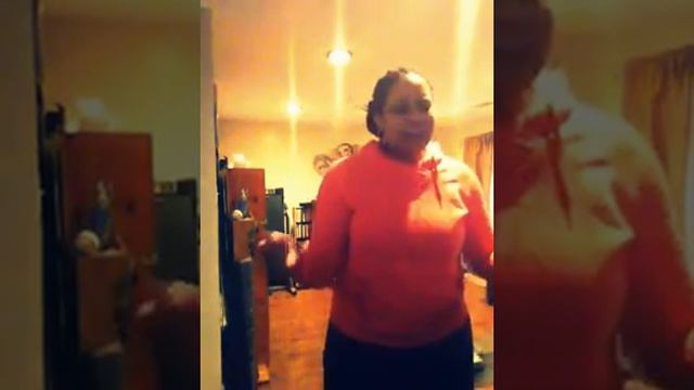 [cover] fugees killing me softly by Tee Marnette смотреть онлайн