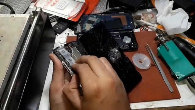 Redmi note 10 Glass replacement | हैवी डैमेज गीलास रीपलेस करना सीखे। смотреть онлайн