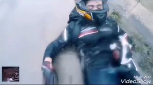 Шок!!ПАРЕНЬ ТРАХНУЛСЯ С МОТОЦИКЛА И СПАС ДЕВУШКУ!!!!!