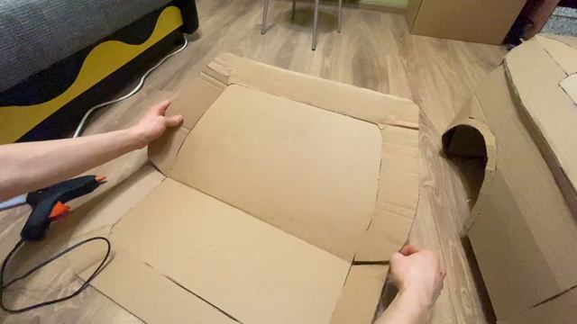 Самодельная машина из картона Постройка салона. смотреть онлайн