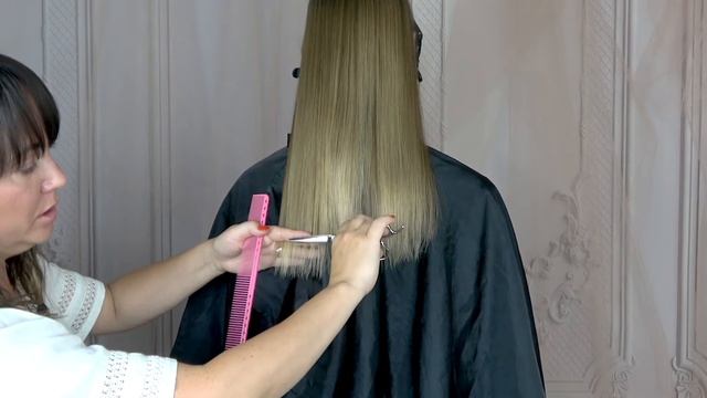 Как постричь длинные волосы в домашних условиях / How to cut long hair at home смотреть онлайн