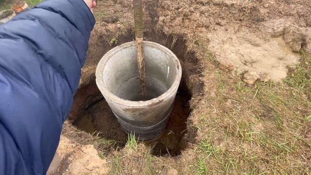 Бурение ямобуром !!!Это не плывун, это плывунище ?!!! Треш колодец в Масюгино!!! смотреть онлайн