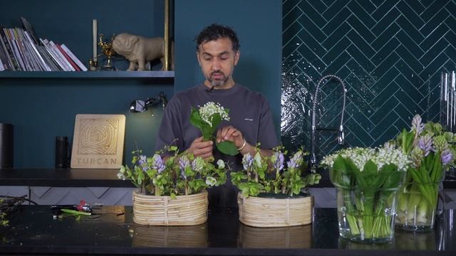 Весенняя композиция с ландышами | Как ставить весенние цветы в OASIS