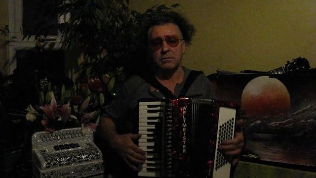 Акордеон Weltmeister 3voices 5 registers смотреть онлайн