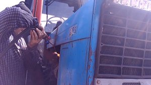 Выкрутить закипевший болт,да легко!
