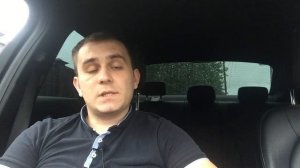 Вам обязаны выдать подменный товар на период ремонта мобильного телефона.