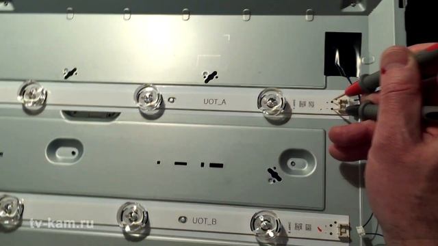 Ремонт подсветки телевизора LG 32LF560U. Темное изображение