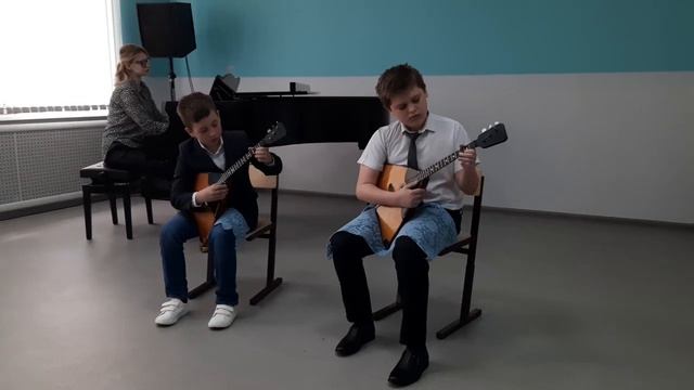 Ансамбль Мезинов А. и Стрельников Д. Рнп "Во поле берёза стояла" смотреть онлайн