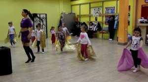Восточные танцы для девочек 4-7 лет. Открытый урок.