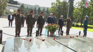 Главы военных ведомств стран ОДКБ в Алма-Ате почтили память погибших в ходе ВОВ