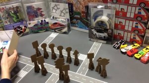 Как собрать картонные знаки с наклейками Трик-Трек. Игровой скотч для детей