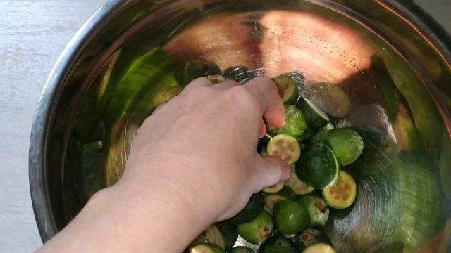 Фейхоа / Как вкусно приготовить на зиму / Как хранить смотреть онлайн