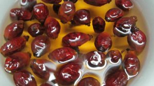 Компот из сухого шиповника с апельсином