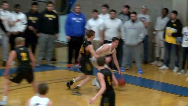 Dordt Upsets Briar Cliff in GPAC Tourney смотреть онлайн