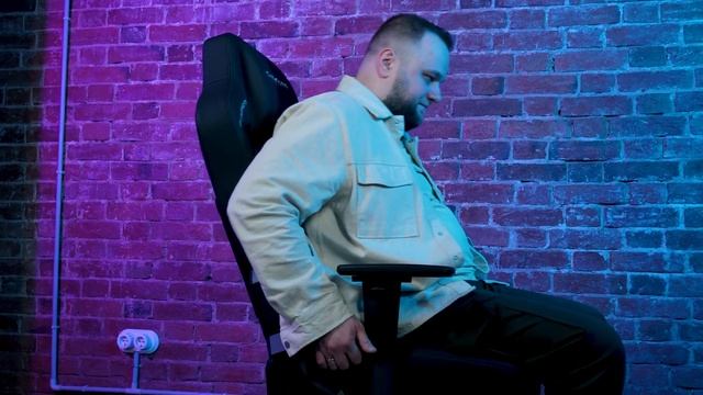 Кресло для больших ног. Обзор игрового кресла DXRacer Classic OH/CE120/N