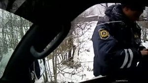 Проверка документов у постового ДПС