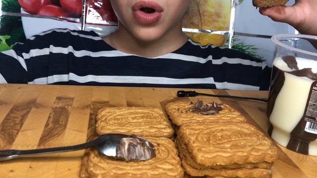 МУКБАНГ | НУТЕЛА | ПЕЧЕНЬЕ | не АСМР | ASMR | Notela | Mukbang смотреть онлайн