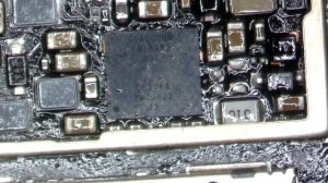 Xiaomi Redmi 5 Plus не включается и не заряжается и греется контроллер питания . Замена ( PMI8952 )