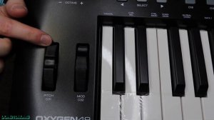 M-Audio Oxygen 49 Unboxing - i press every button (No Talking)