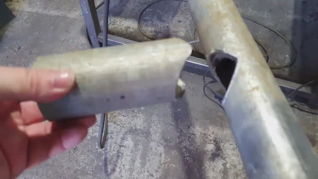 Как сделать горизонтальную врезку в трубу через седло. смотреть онлайн