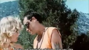 In kurzen Kleiderfilmszene Olinka Hardiman