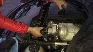 Замена патрубка чистого воздуха BMW f20