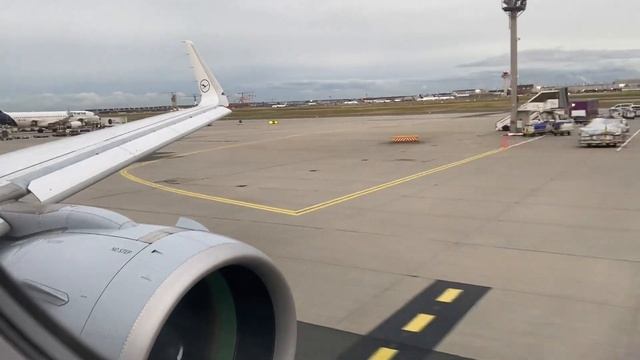 Lufthansa Airbus A320neo powerful Takeoff from Frankfurt Airport (FRA) смотреть онлайн