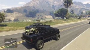 Лайфхак - Как можно перевозить мотоциклы и другую малогабаритную технику в гта-5 ✌️