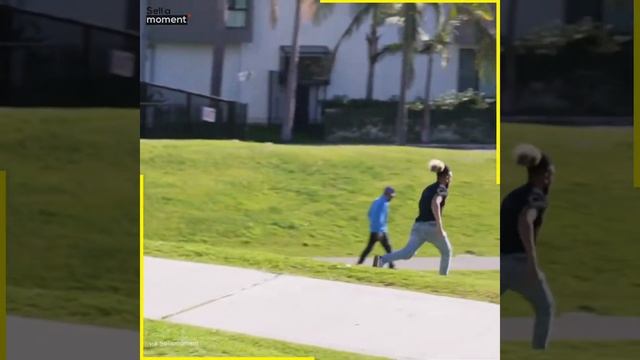 Irritated People React to Prankster Pouring Ketchup on their Head смотреть онлайн