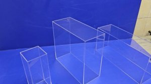 Короба из оргстекла для защиты коллекции.