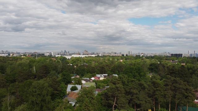 Мавик мини. Володя пилотирует .Немчиновка старое.