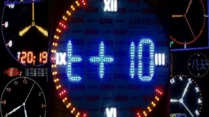 Big Blue Round DIG Outdoor Clock. Уличные часы сегментные с анимацией.