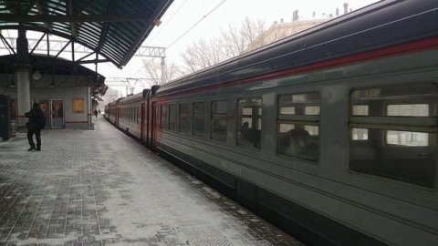 Электропоезд ЭД4М-0165 платформа Электрозаводская