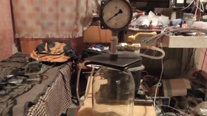 Вакуумная банка с компрессором от холодильника. Испытания.