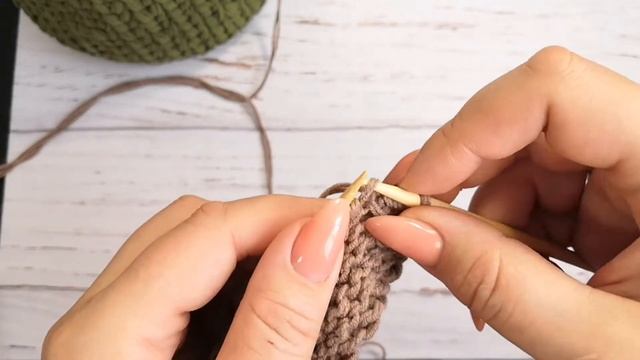 УТОЛЩЁННЫЙ КРАЙ. ЗАКРЫТИЕ ПЕТЕЛЬ.вязание спицами.#вязаниеспицами смотреть онлайн