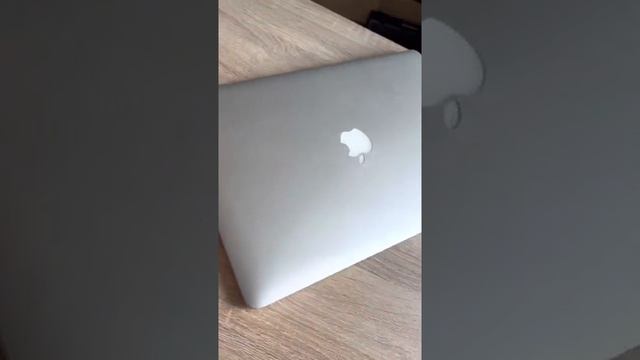 MacBook Pro 15 mid 2015, 0 Циклов , CORE I7 2.8ghz/16gb ram /512gb SSD/1.5gb Iris pro 6200/15.4” смотреть онлайн