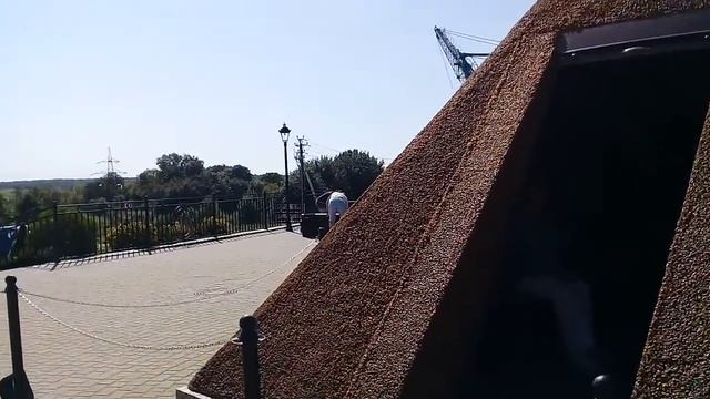 Янтарная пирамида. Весь янтарь мира в одном месте! ПГТ Янтарный. Смотровая площадка.