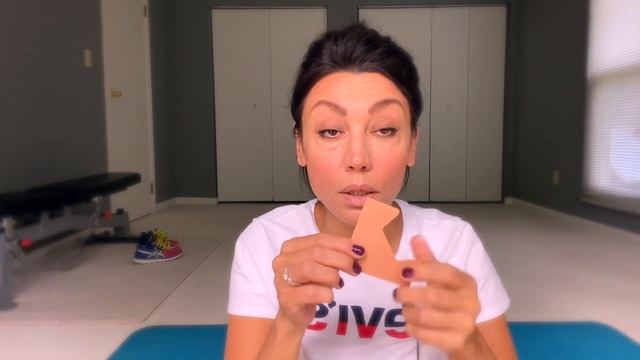 СКОЛЬКО МНЕ ЛЕТ / КАК УБРАТЬ МЕЖБРОВНУЮ И НОСОГУБНЫЕ МОРЩИНЫ БЕЗ БОТОКСА / МОЯ ПЛАСТИКА смотреть онлайн