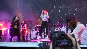 Grimes- Flesh Without Blood (LIVE)