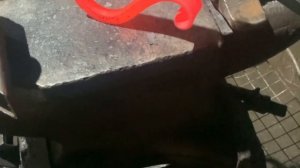 Ковка элемента в стиле модерн на кузнечном молоте